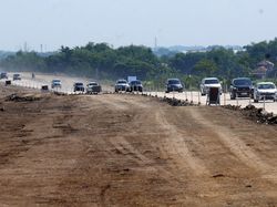 Bukan Rally Dakar, Ini Potret Pemudik Lewat Tol Fungsional Solo-Jogja