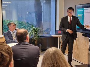 Melawat ke Prancis, Dirut PLN Beberkan Cara Geber Transisi Energi di RI