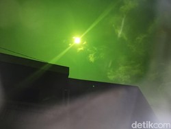 Cara Aman Mengamati Gerhana Matahari Hibrida