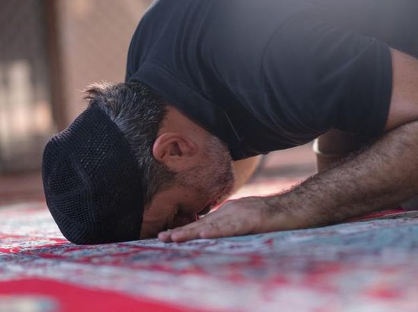 Salat Boleh Tak Menghadap Kiblat Jika dalam 2 Kondisi Ini
