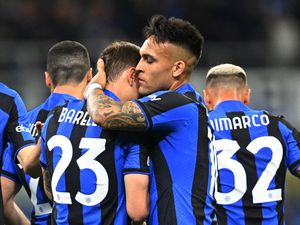 Inter Tak Mau Terburu-buru Perpanjang Kontrak Lautaro & Barella