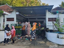 Ratusan Jemaah Aolia di Panggang Gunungkidul Gelar Salat Id Hari Ini
