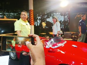 Bamsoet Borong Mercy dan Porsche Klasik Rp 7 Miliar di Bali Bamsoet Borong Mercy dan Porsche Klasik Rp 7 Miliar di Bali
