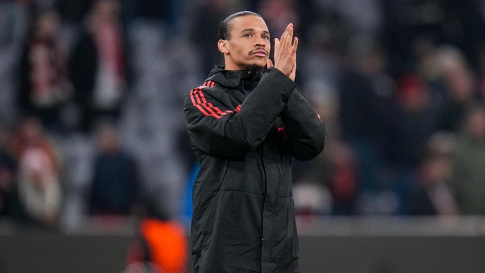 MUNICH, GERMANY - APRIL 19: Leroy Sane of FC Bayern Munchen applauds for the fans after the UEFA Champions League Quarterfinal Second Leg match between FC Bayern Munchen and Manchester City at the Allianz Arena on April 19, 2023 in Munich, Germany (Photo by Rene Nijhuis/BSR Agency/Getty Images)