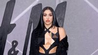 7 Foto Putri Madonna Bergaya Seksi bak Sang Ibu di Masa Muda