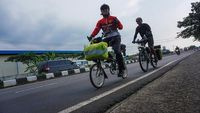 Naik Sepeda, Pemudik Ini Gowes Jakarta-Jawa Tengah