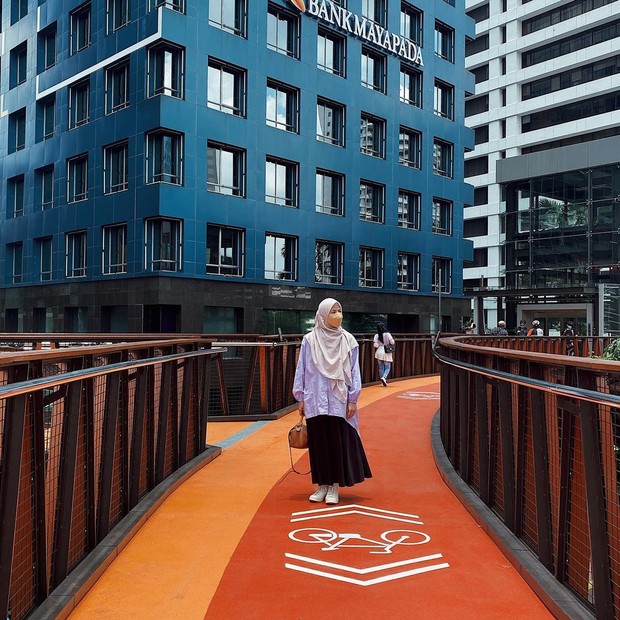 Natasha Rizky dengan rok hitam/Sumber: IG @natasharizkynew