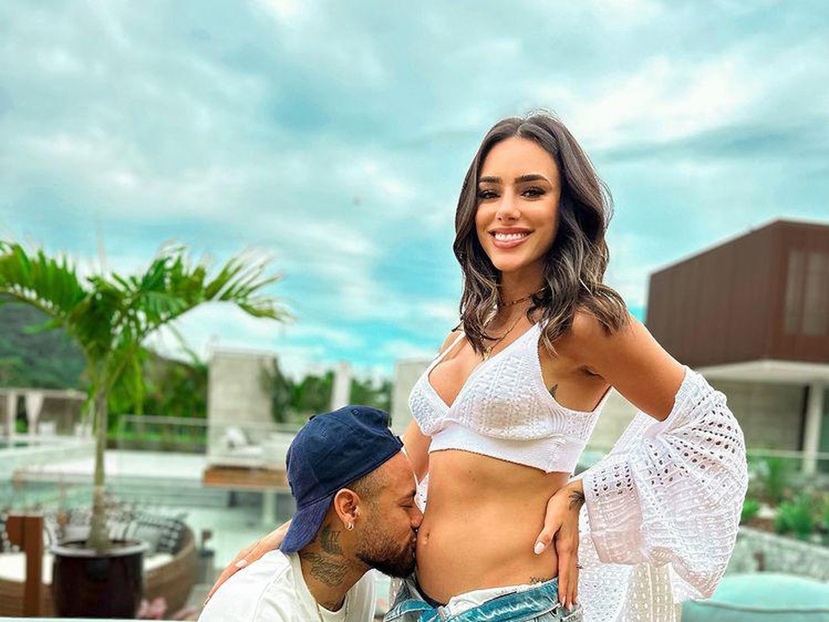 Neymar umumkan kehamilan pacarnya Bruna Biancardi (Instagram @neymarjr)