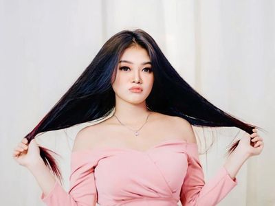 5 Potret Olivia Noor Masih Suka Gombalin Netizen Selama Ramadan
