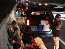 Dear Pemudik, Kalau Capek Sandar di Bahu tapi Jangan Bahu Jalan Juga