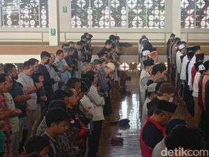 Sholat Id di Hari Jumat, Apakah Wajib Jumatan? Ini Penjelasan dan Dalilnya Sholat Id di Hari Jumat, Apakah Wajib Jumatan? Ini Penjelasan dan Dalilnya