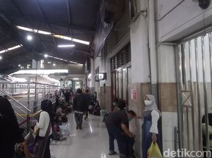 Pengguna Kereta Perkotaan di Bandung Raya Naik 17 Persen Pengguna Kereta Perkotaan di Bandung Raya Naik 17 Persen