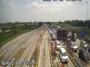 Lonjakan Kendaraan Pemudik di Tol Jomo Capai 29 Ribu per Hari