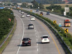 H-2 Lebaran, Tol Jombang-Mojokerto Ramai Lancar