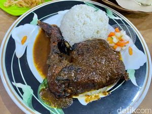 Wah! Ayam Karang Menanci Khas Pekalongan Ini Ada Sejak 93 Tahun Lalu