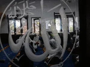 Bingkai Sepekan: Bersama Rayakan Kemenangan Meski Beda Hari Lebaran