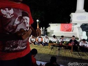 Ganjar Capres PDIP, Relawan Solo Doa Bersama Usai Cat Rambut Putih