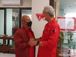 Holopis Kuntul Baris, Menangkan Ganjar Pranowo