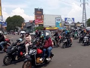 VIDEO: Jelang Lebaran, Jalur Pantura Cirebon Ramai Lancar