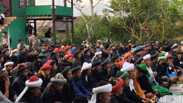 Potret Jemaah An-Nadzir Gowa Salat Idul Fitri yang Berlangsung Khusyuk