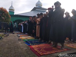 Jemaah An-Nadzir Gowa Salat Idul Fitri 1444 H di Masjid Baitul Muqaddis