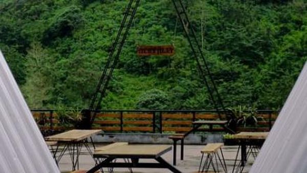 10 Kafe di Sekitar Gunung Bromo yang Punya Pemandangan Indah