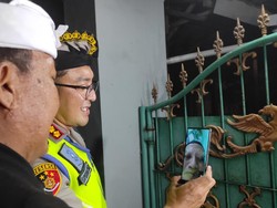 Kapolresta Video Call Warga-Kabarkan Situasi Rumah Ditinggal Mudik