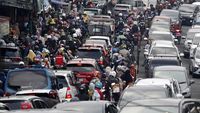 H-1 Lebaran, Jalur Puncak Bogor Macet