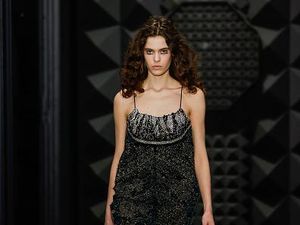 Louis Vuitton Rilis Koleksi Makeup Perdana, Hadirkan 55 Warna Lipstik Louis Vuitton Rilis Koleksi Makeup Perdana, Hadirkan 55 Warna Lipstik