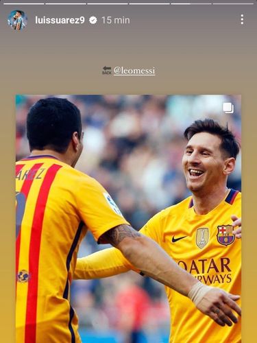 Luis Suarez memberi kode Lionel Messi akan pulang ke Barcelona.