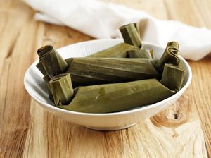 5 Tips Membuat Lontong yang Pulen dan Praktis Untuk Sajian Lebaran 5 Tips Membuat Lontong yang Pulen dan Praktis Untuk Sajian Lebaran