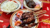 Nyuus Empuknya! Sate Buntel Bu Hj. Bejo yang Jadi Favorit Jokowi