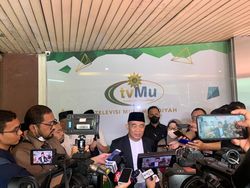 Menko PMK Salat Idul Fitri di PP Muhammadiyah: Perbedaan Itu Biasa