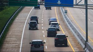 One Way Disetop, Begini Suasana Arus Mudik di Tol Batang-Semarang
