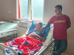 Detik-detik Menegangkan Pemudik Tujuan Palopo Melahirkan di Perjalanan