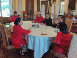 Potret Pertemuan Tertutup Megawati, Jokowi dan Ganjar Pranowo di Batutulis
