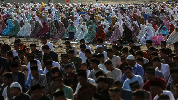Potret Salat Idul Fitri di Berbagai Negara