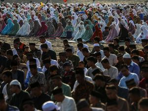 Potret Salat Idul Fitri di Berbagai Negara