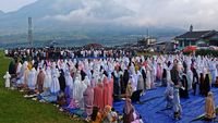 Potret Salat Idul Fitri di Lereng Gunung Sumbing