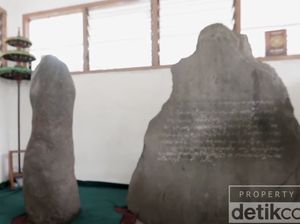 Sejarah Batutulis, Prasasti di Seberang Istana Bung Karno yang Ditemukan VOC Sejarah Batutulis, Prasasti di Seberang Istana Bung Karno yang Ditemukan VOC