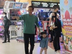 Jokowi Ajak Jan Ethes-La Lembah Manah ke Solo Paragon, Ini Mainan Favoritnya