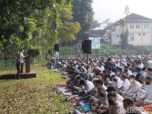 4.000 Warga Muhammadiyah Salat Id di Lapang Lodaya Bandung 4.000 Warga Muhammadiyah Salat Id di Lapang Lodaya Bandung