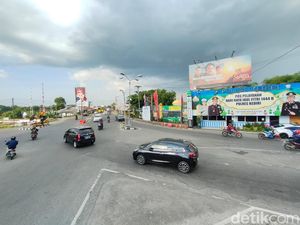 Arus Lalin Simpang Mengkreng Kediri Masih Landai, Polisi Siagakan Tim Urai
