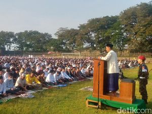 Tempat Sholat Idul Fitri, Lebih Utama di Masjid atau Lapangan? Tempat Sholat Idul Fitri, Lebih Utama di Masjid atau Lapangan?