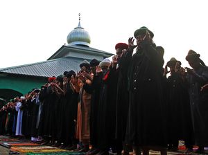 Jemaah An-Nadzir Gowa Lebaran Idul Fitri 1446 H Minggu 30 Maret Jemaah An-Nadzir Gowa Lebaran Idul Fitri 1446 H Minggu 30 Maret