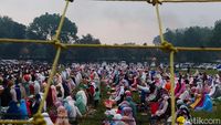 Khusyuknya Salat Id Warga Muhammadiyah Cimahi di Lapangan Rajawali