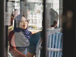 Banyak Orang Kepo Soal Jodoh Saat Lebaran? Mungkin Ini Penjelasan Psikisnya Banyak Orang Kepo Soal Jodoh Saat Lebaran? Mungkin Ini Penjelasan Psikisnya