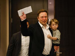 Elon Musk Kembali Rebut Gelar Orang Terkaya di Dunia