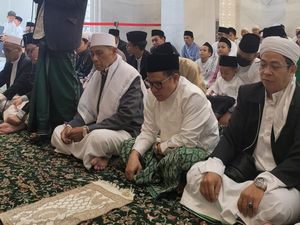 Cak Imin dan Keluarga Salat Id di Masjid Al Istiqomah Kemang