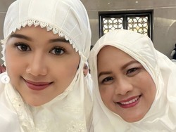 Gaya Erina Gudono Lebaran Bersama Keluarga Jokowi, Dipuji Mirip Ibu Negara